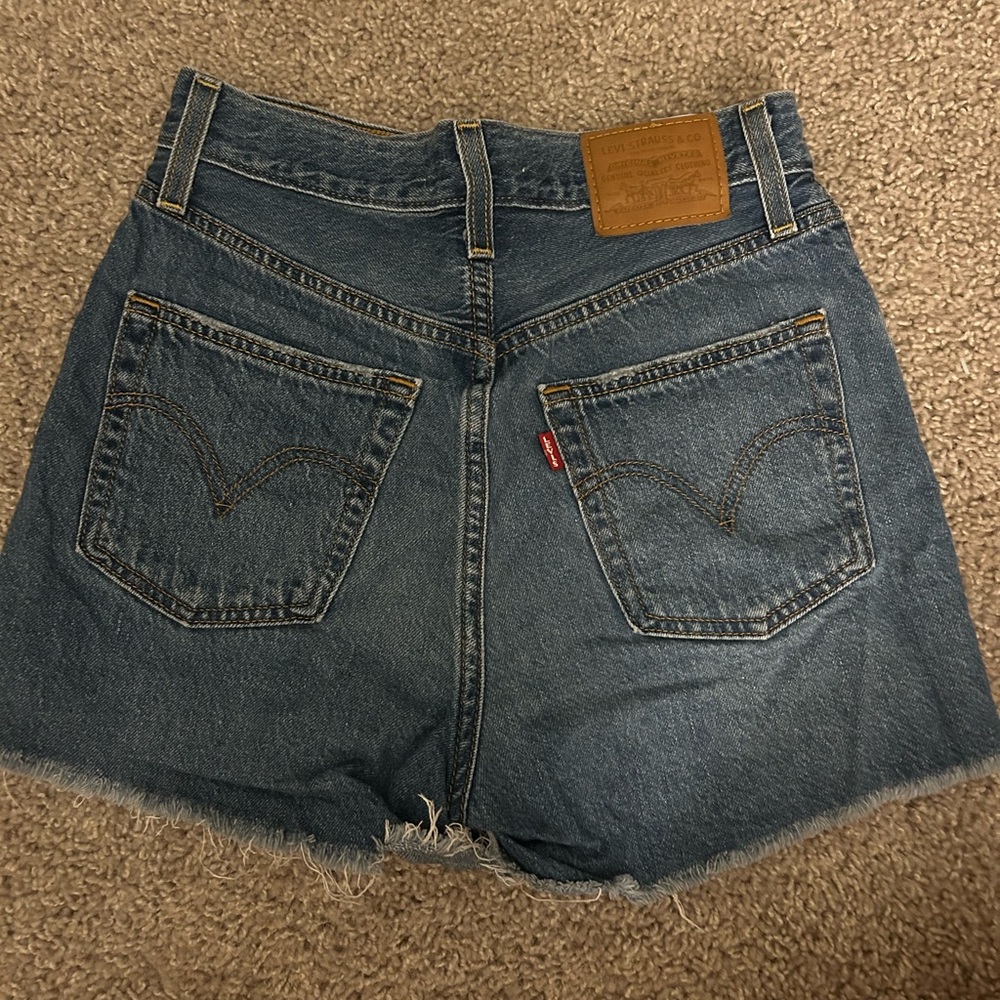 Women’s Vintage Levi Ribcage Denim shorts